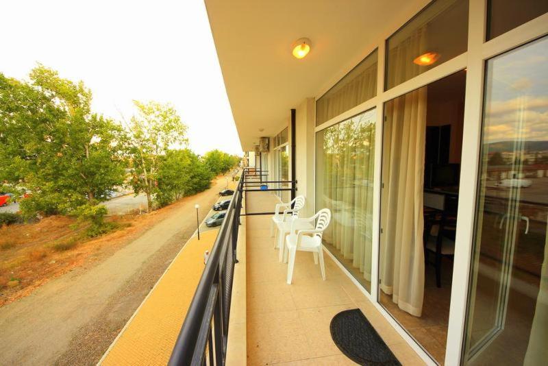 Menada Grand Kamelia Apartments ساني بيتش الغرفة الصورة