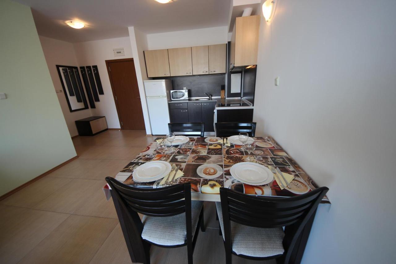 Menada Grand Kamelia Apartments ساني بيتش الغرفة الصورة